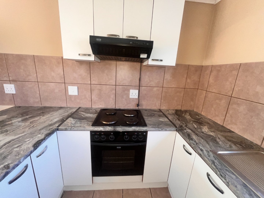 To Let 2 Bedroom Property for Rent in Aston Bay Eastern Cape